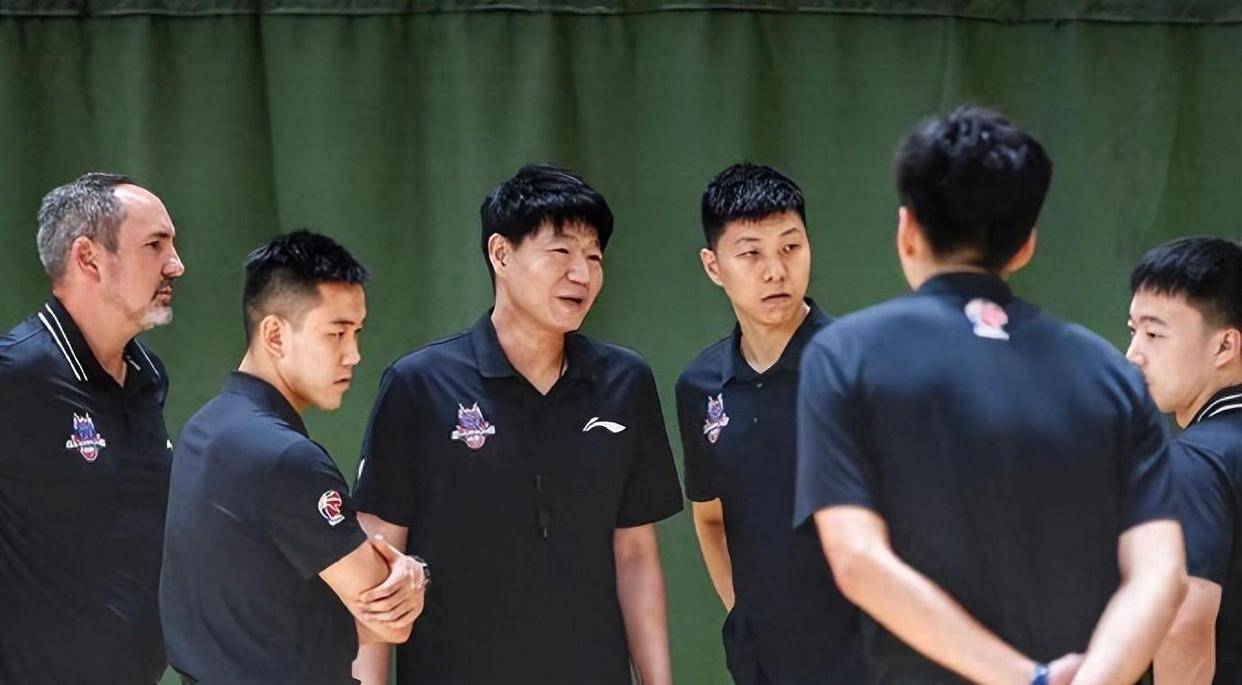 关于湖北男篮近况曝光，主帅全力备战努力求胜的信息