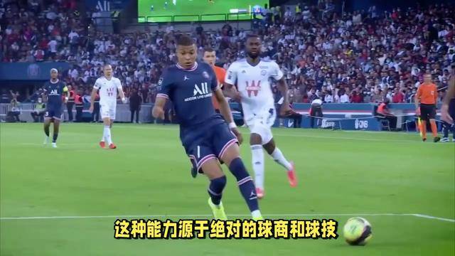  莱万多夫斯基迎来七赛季高光表现，法国队球迷沸腾！